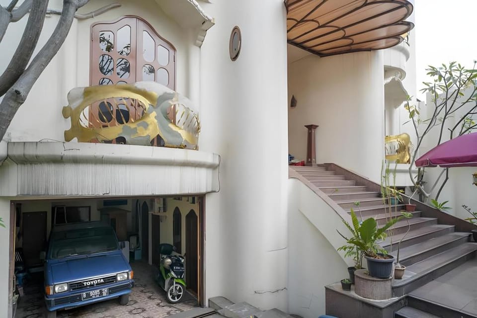 KoolKost Syariah near Senayan City Hotel in South Jakarta City