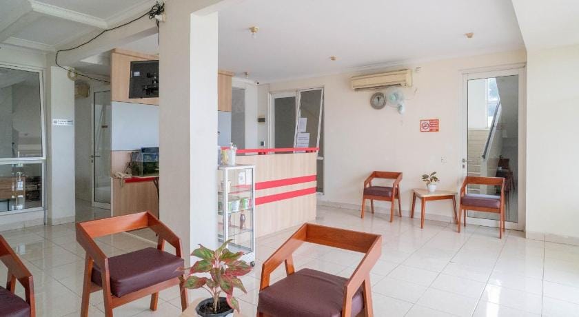 Mroom Residence near UMN Gading Serpong RedPartner Hotel in West Java