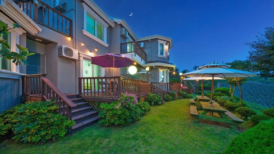 Anmyeondo enew pension Bed and Breakfast in South Korea