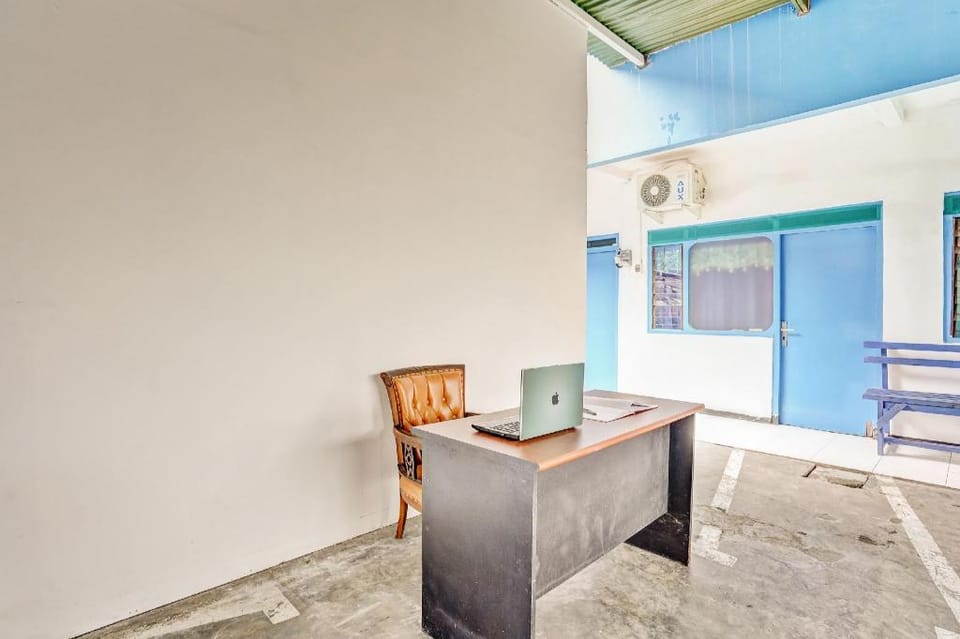 OYO Life 90523 Homestay Jenggolo Hotel in East Java