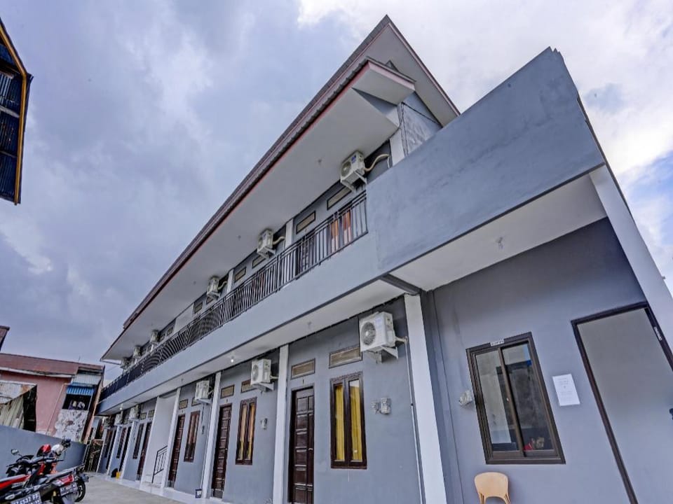 SUPER OYO 90550 Good Sleep 3 Samarinda Hotel in Indonesia