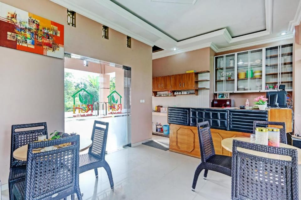 OYO 90516 RGH Syariah Argopeni Hotel in Indonesia