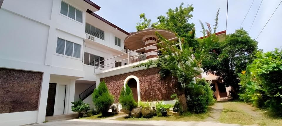 DDD HABITAT ILOILO Hotel in Iloilo City