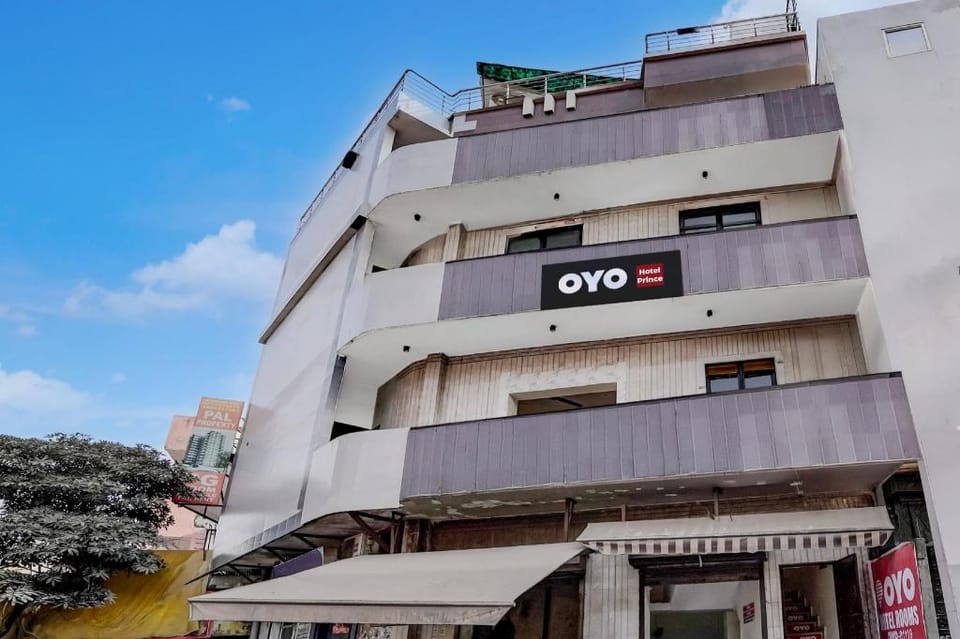 Hotel O Prince Hotel in Delhi