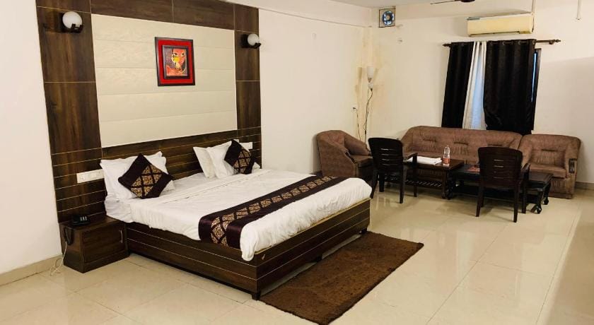 The Royale Palace Hotel in Uttar Pradesh