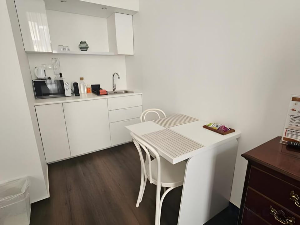 OPERA16 Guestrooms Hotel in Budapest