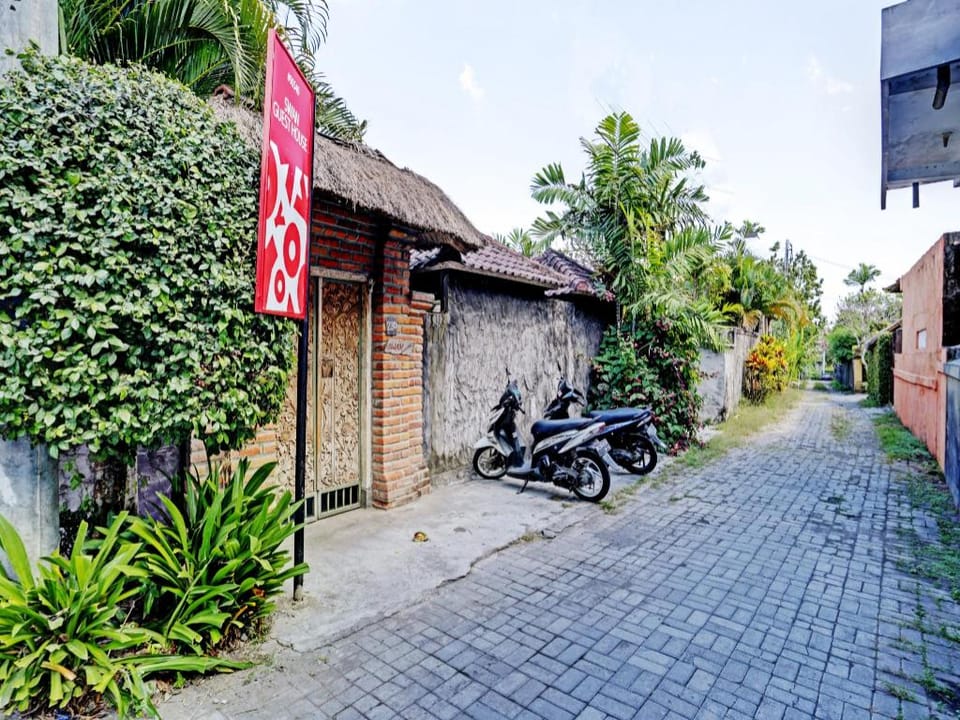 OYO 90540 Swan Guest House Hotel in North Kuta