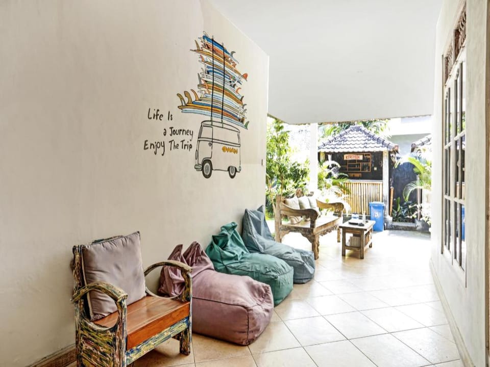 OYO 90540 Swan Guest House Hotel in North Kuta