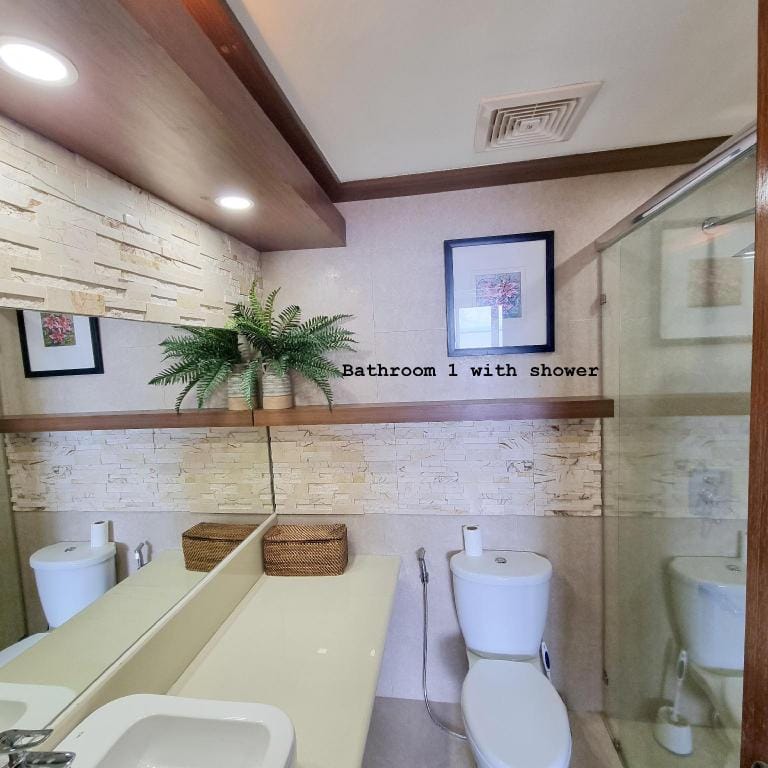 La Mirada Residences 4, Huge 2BR Condo wow seaview Apartment in Lapu-Lapu City