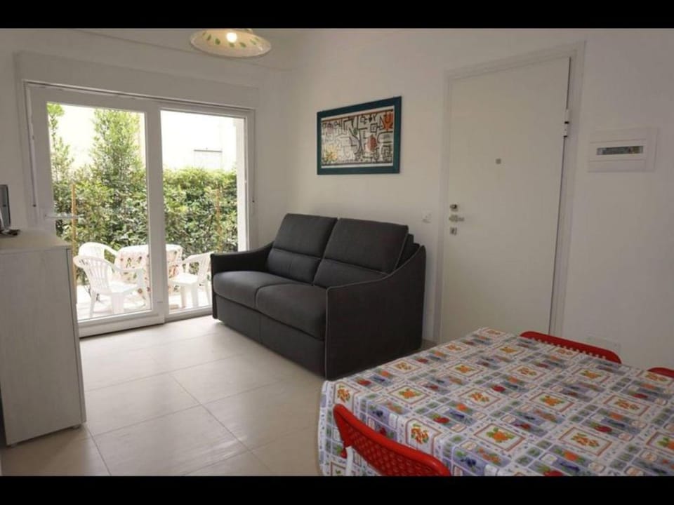 Apartment for 6 guests ideal for holidays Apartment in Porto Santa Margherita