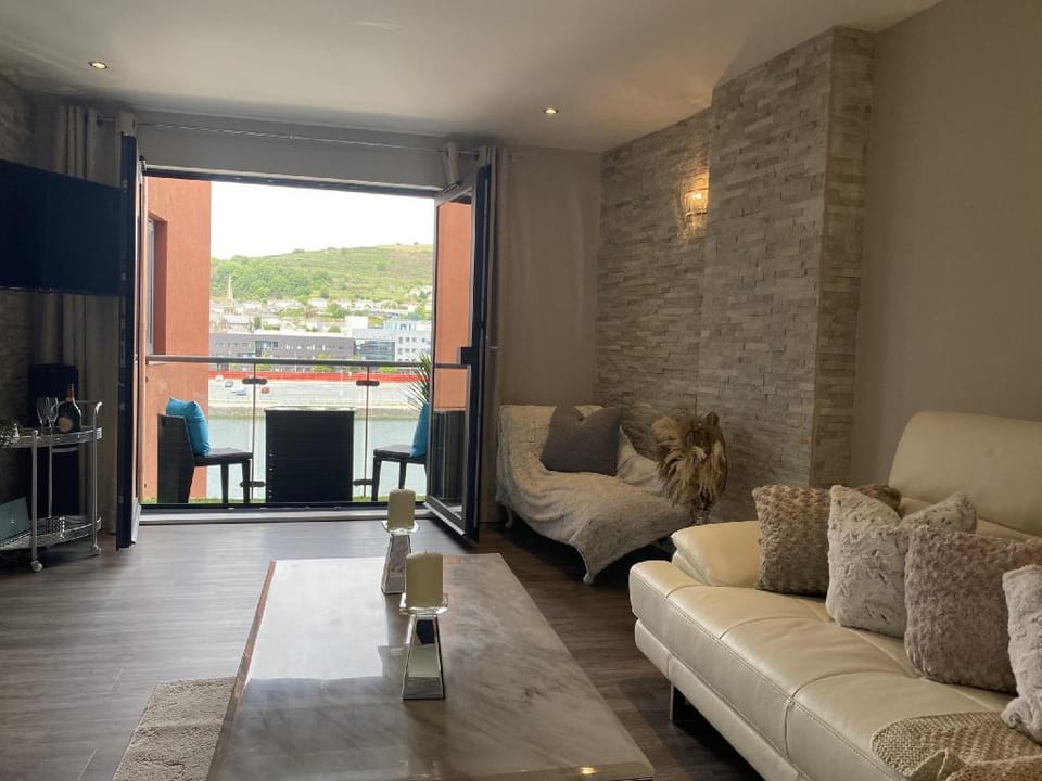 Hideaway Bay Apartment in Wales