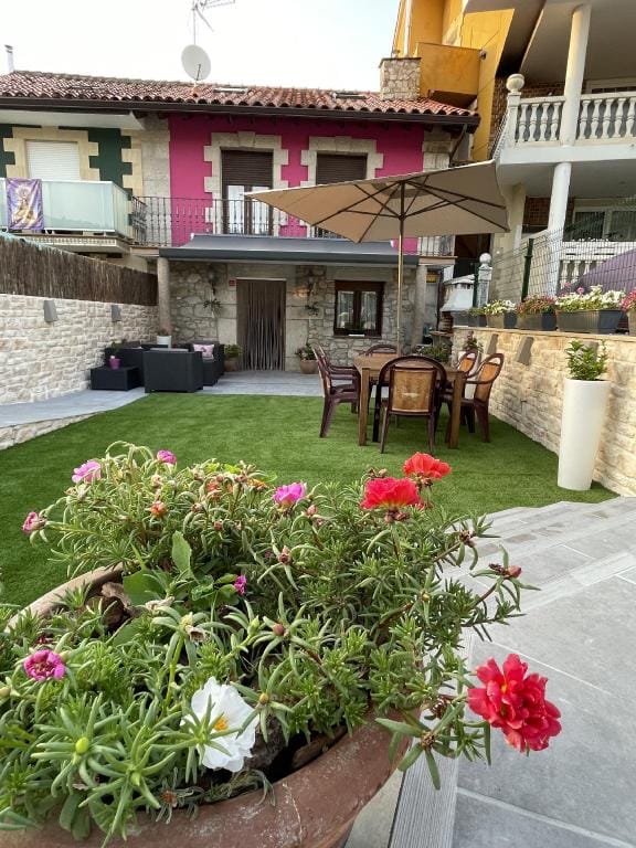 La Casa del Pendo Country House in Cantabria