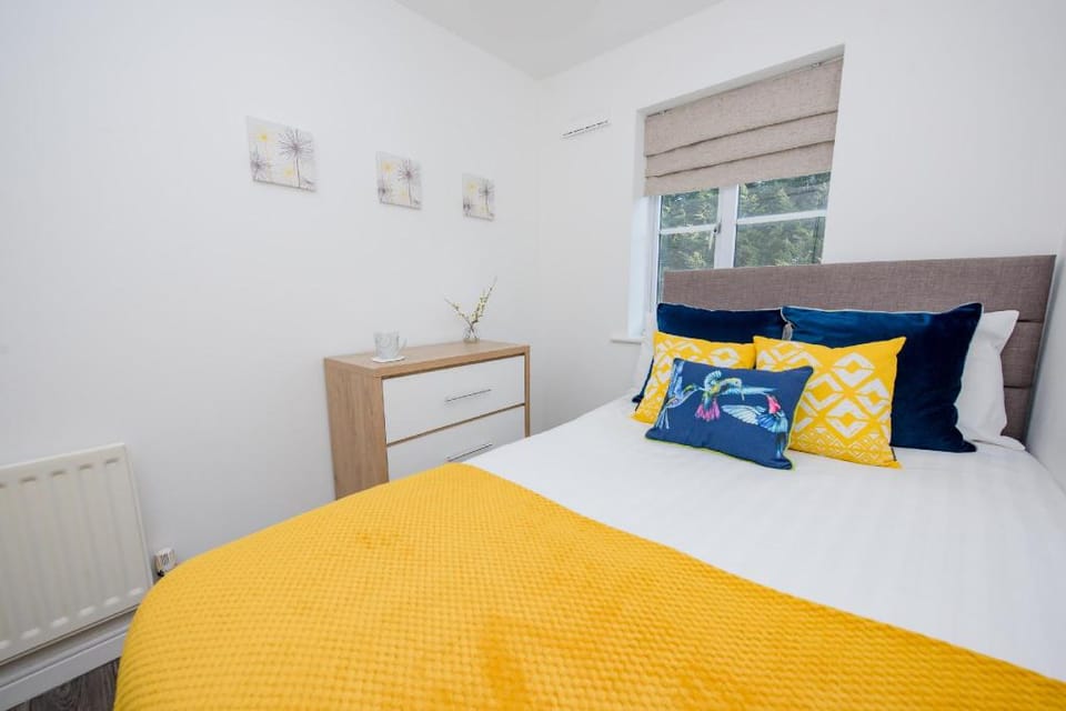 KVM - Swan House Vacation rental in England