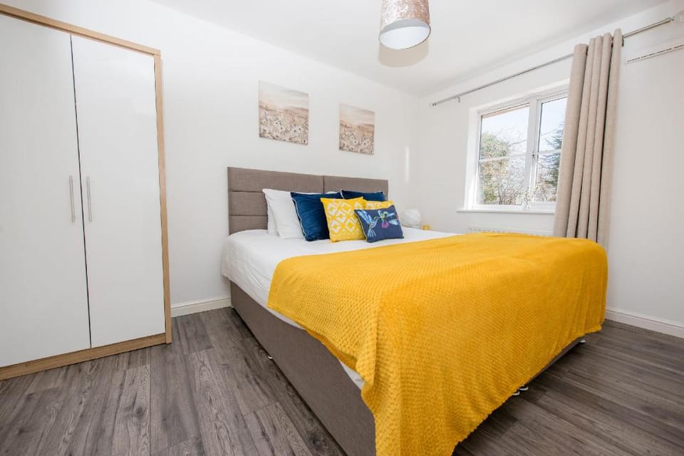 KVM - Swan House Vacation rental in England