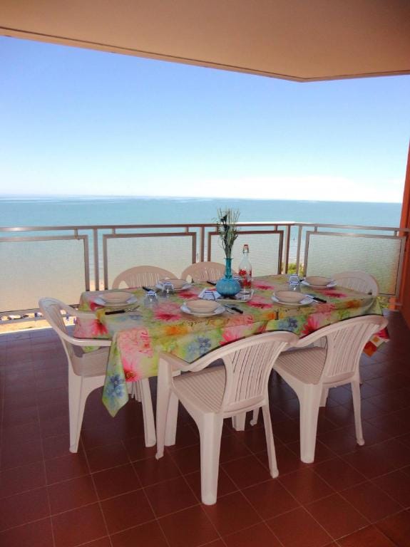 Beachfront Apartment With Sea View Apartment in Porto Santa Margherita