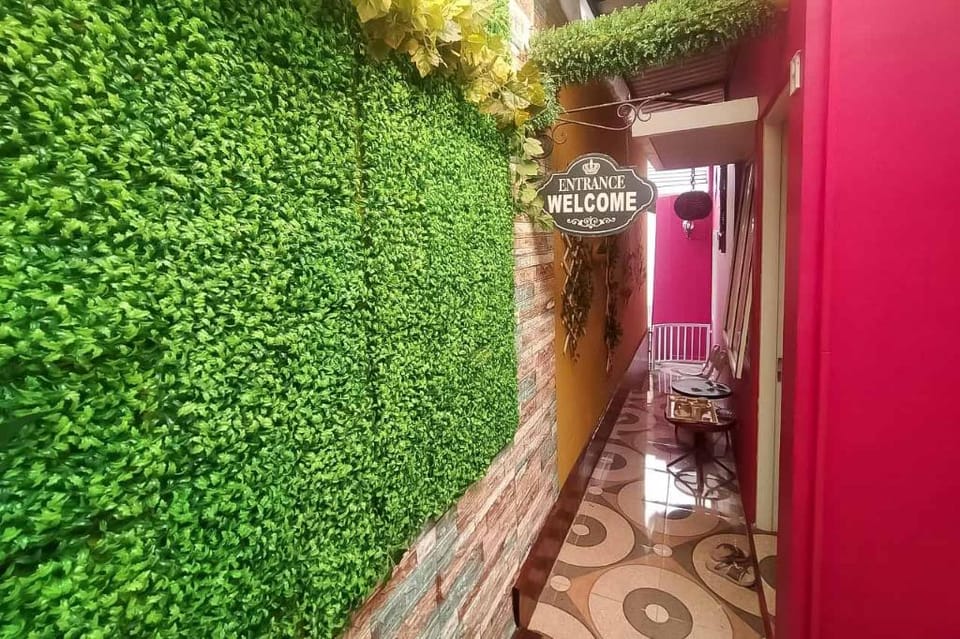 d'H Mansion La Rosa Syariah Sentul Mitra RedDoorz Hotel in West Java
