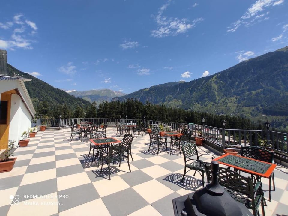 Abhilashi Residency & Spa - Centrally Heated Hotel in Manali