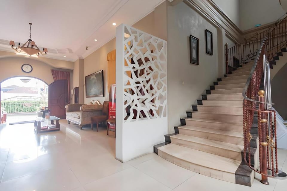 RedDoorz Plus @ NAZ Hotel Bogor Hotel in West Java