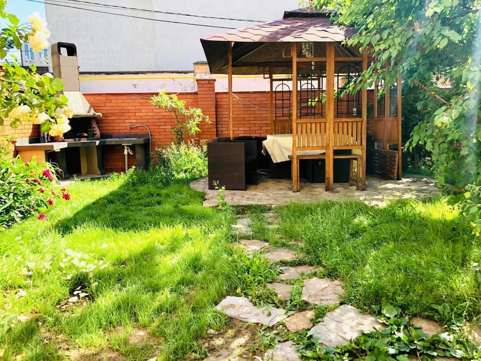 Arcadia House  Vacation rental in Odessa