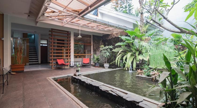 Imelda Residence Setrasari RedPartner Hotel in Parongpong