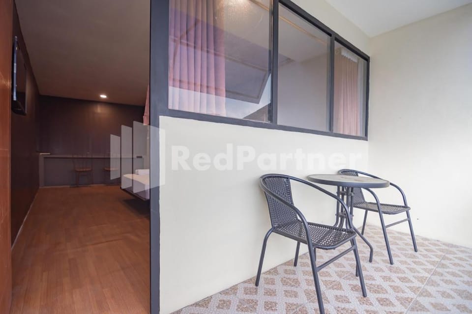 D'Valley View Lembang Mitra RedDoorz Hotel in Lembang