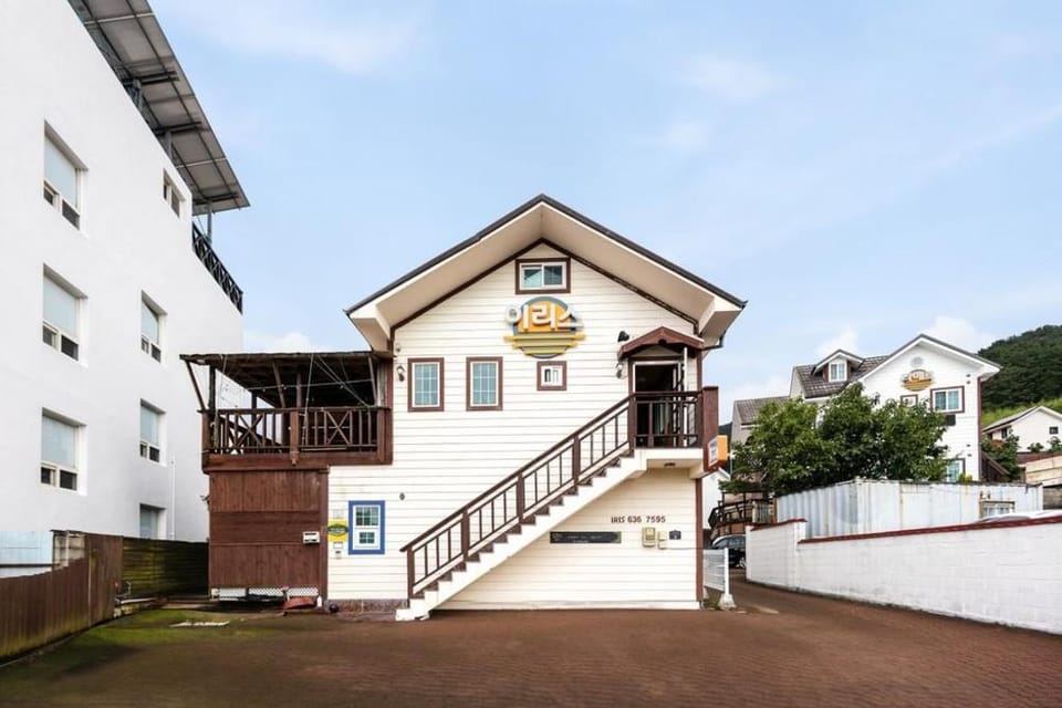 Geojae ireece Pension Bed and Breakfast in South Korea