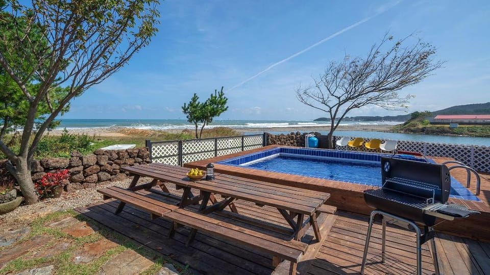 Pohang The One Sunrise Pension Bed and Breakfast in South Korea