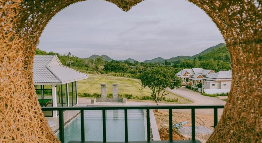 Thongsuk Pool Villa Pranburi Hotel in Hua Hin District