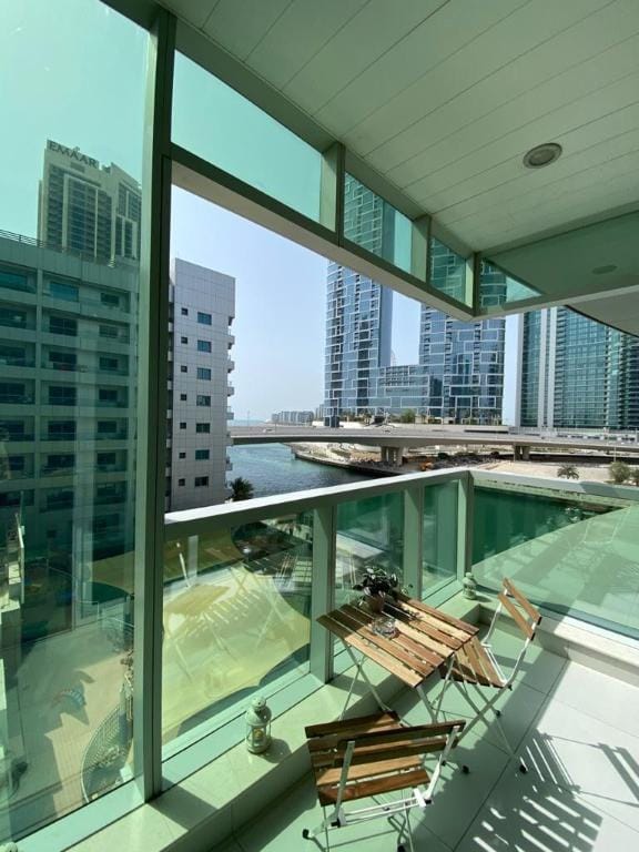 Stunning 1BR Apartment with Seaview Apartment in Dubai