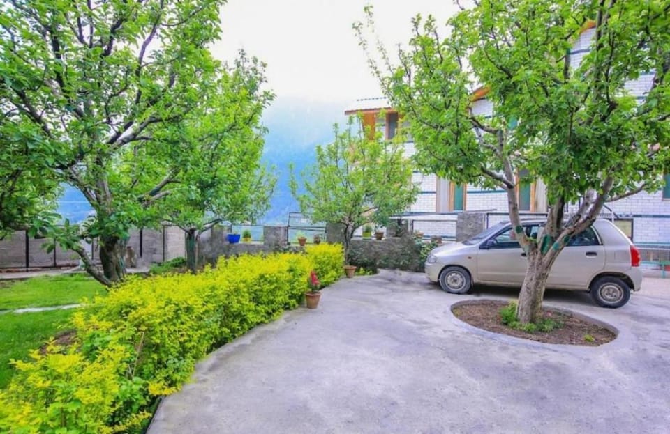 kesari cottage Manali !!! Villa in Himachal Pradesh