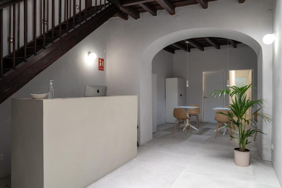HosteLit, Capsule Hostel Bed and Breakfast in La Palma