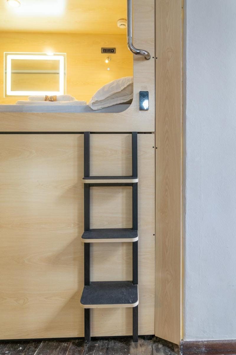 HosteLit, Capsule Hostel Bed and Breakfast in La Palma