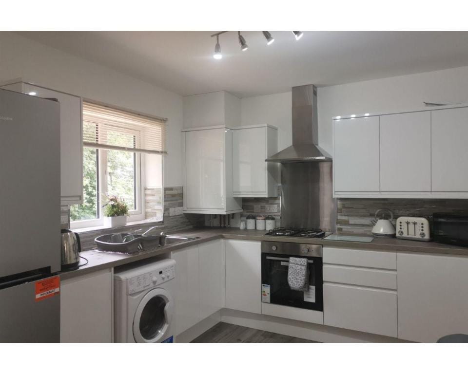 Upper Green View Apartment in England