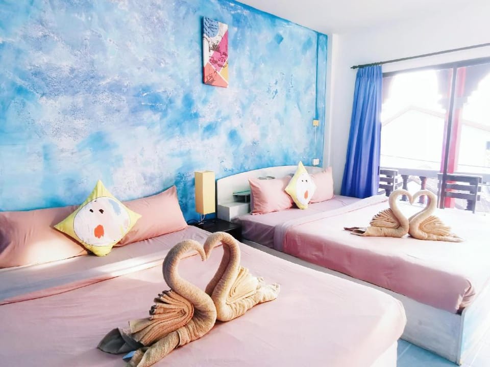 Belle Cose Guesthouse / 4 person Room/ King+Queen Apartment in Patong