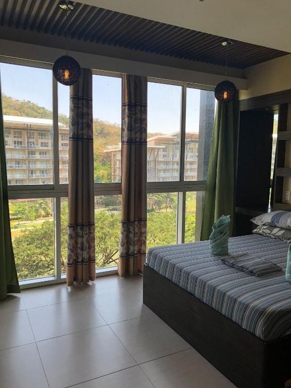 Two-Bedroom Lagoon View Pico de Loro Apartment in Nasugbu