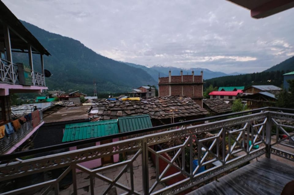 Voyageur Nest Hostel in Manali