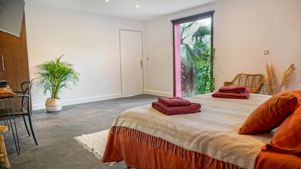 VILLA MAGNOLIA Bed and Breakfast in Montpellier
