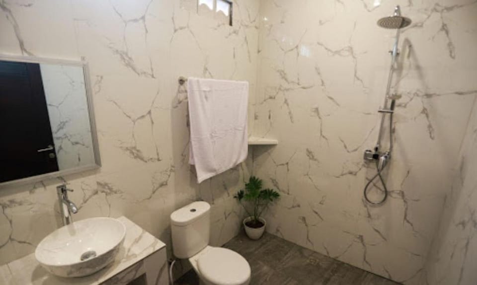New Deluxe Room in a Comfy Apartment nearby beach Apartment in North Kuta