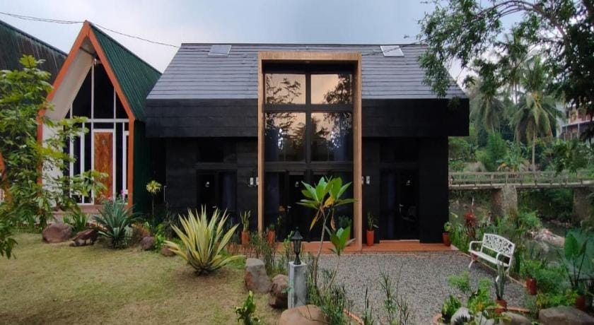 GSV Cottage Sharia Lodge in West Java