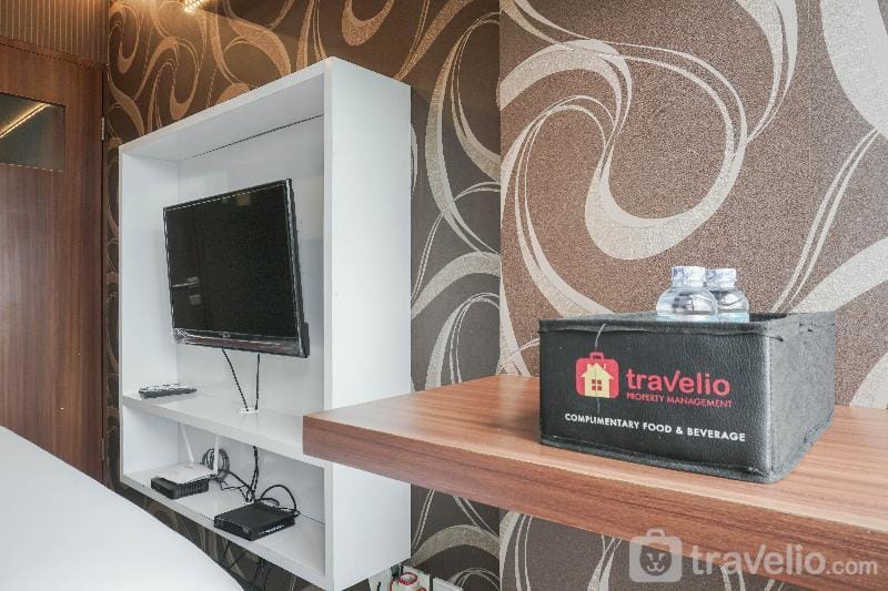 Comfortable 1BR Nifarro Park Apartment By Travelio Apartment in South Jakarta City