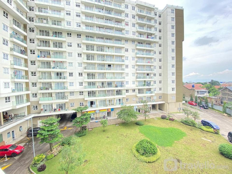 Minimalist Apt Studio Gateway Pasteur By Travelio Apartment in Bandung