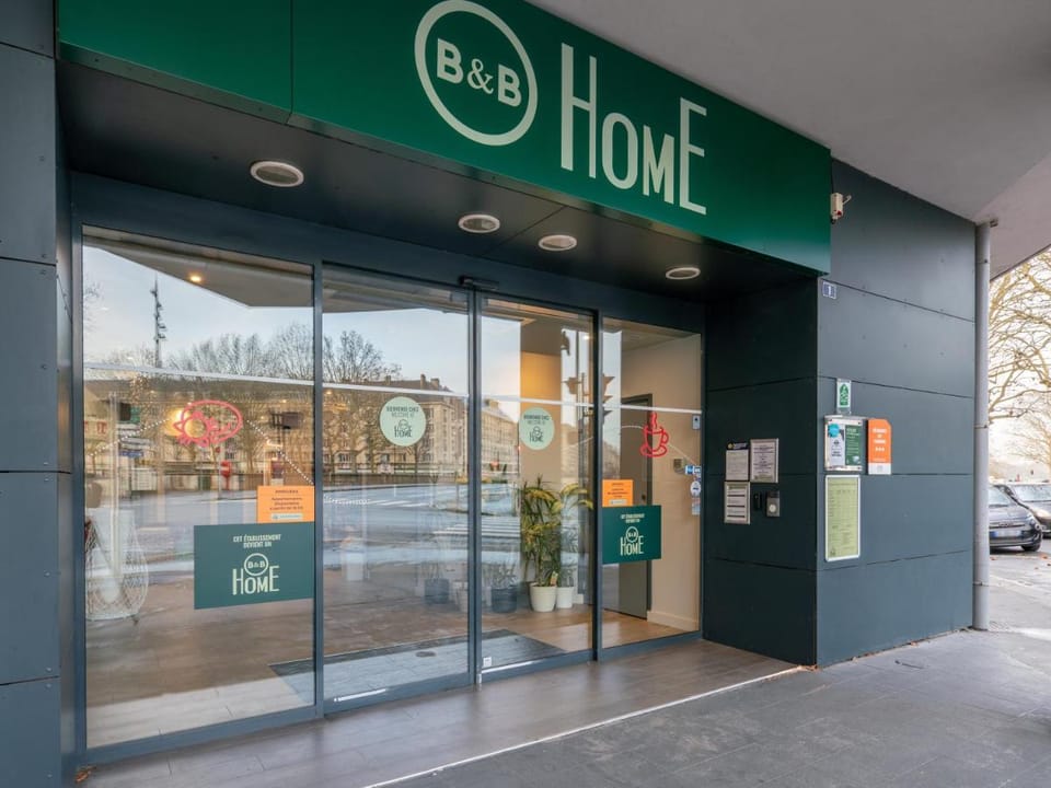 B&B HOME Caen Centre Gare Apartment hotel in Caen