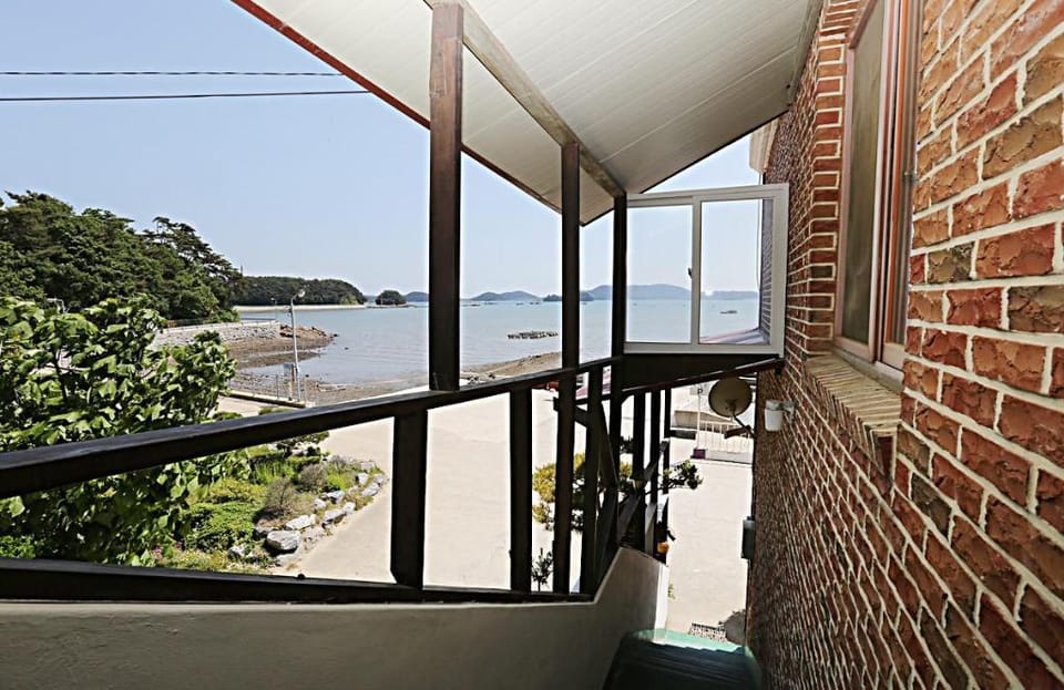 Taean Gaetyeowool Pension Bed and Breakfast in South Korea
