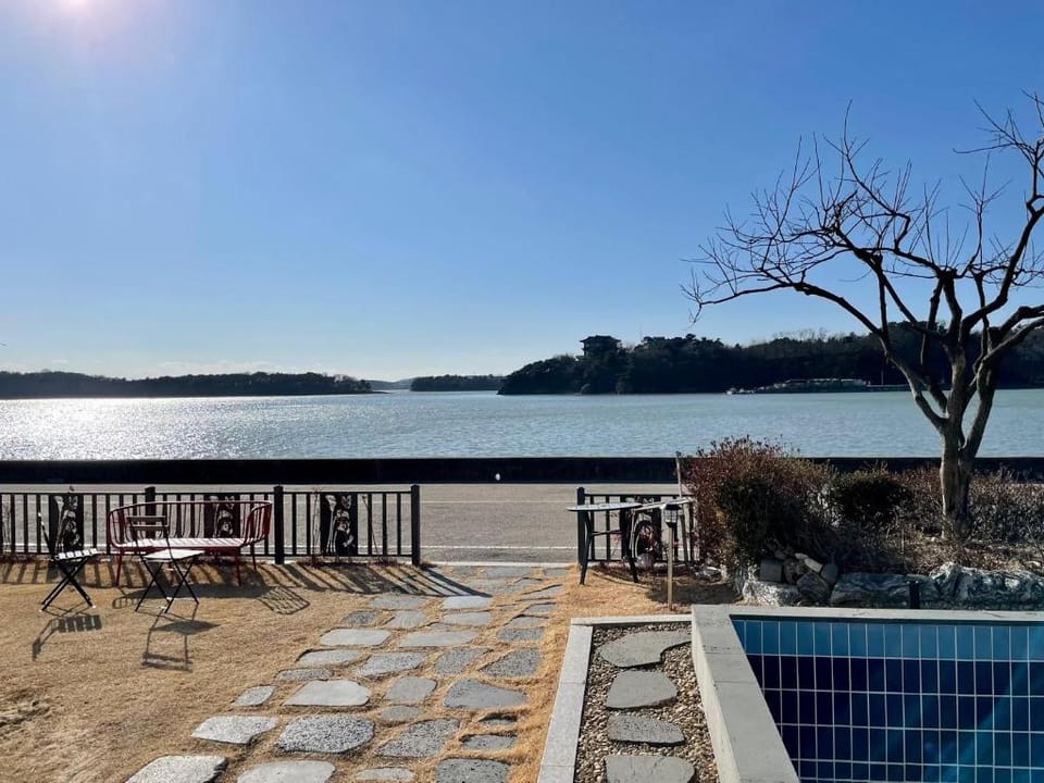 Daeboodo Prince Pension Bed and Breakfast in Gyeonggi-do