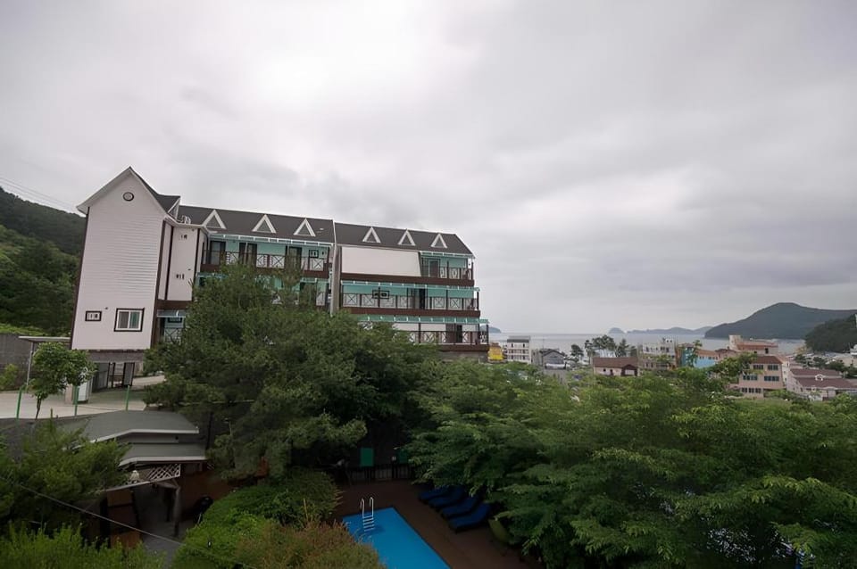 Geojae Waedo Palace Pension Bed and Breakfast in South Korea
