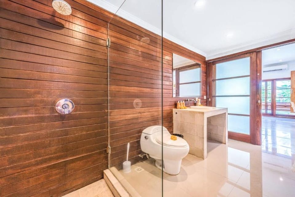 Villa Nord (3 BDR), Private 12m Pool, near Beach Villa in Kuta