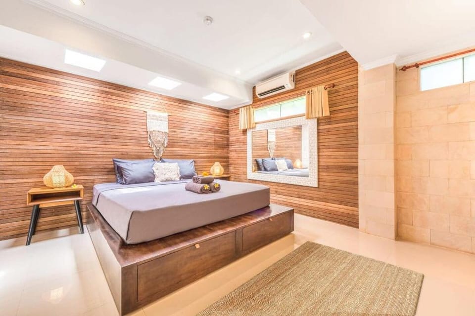 Villa Nord (3 BDR), Private 12m Pool, near Beach Villa in Kuta