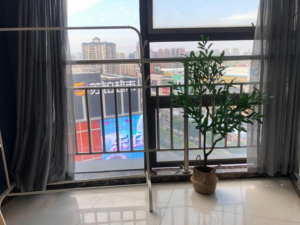 B【橙 逸】嘉洲广场/金铂天地商圈/北欧商务风/干净卫生/巨幕投影 Apartment in Guangzhou