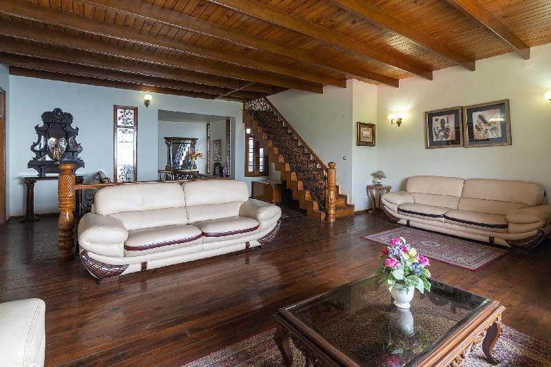 StayVista at Mysty View Villa in Himachal Pradesh