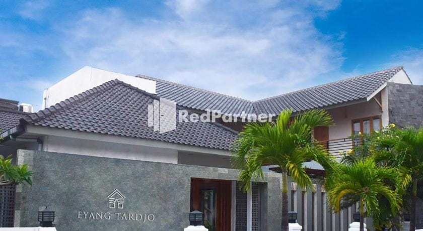 Rumah Eyang Tardjo Syariah Mitra RedDoorz Hotel in Indonesia
